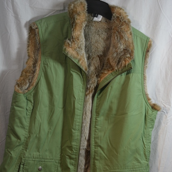 GAP REVERSIBLE VEST FUN FUR LINED SZ XL NWT - Picture 2 of 4